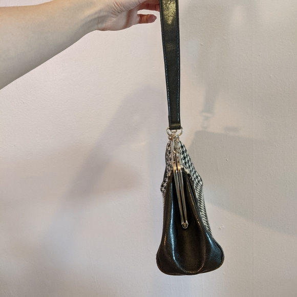 Houndstooth Shoulder Bag - Picture 7 of 7